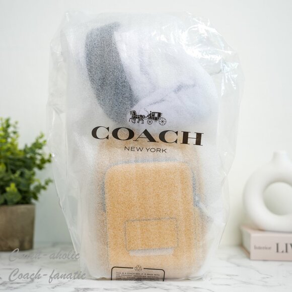 NWT Coach CX071 Leather Racer Sling Pack in Honey - Picture 2 of 7